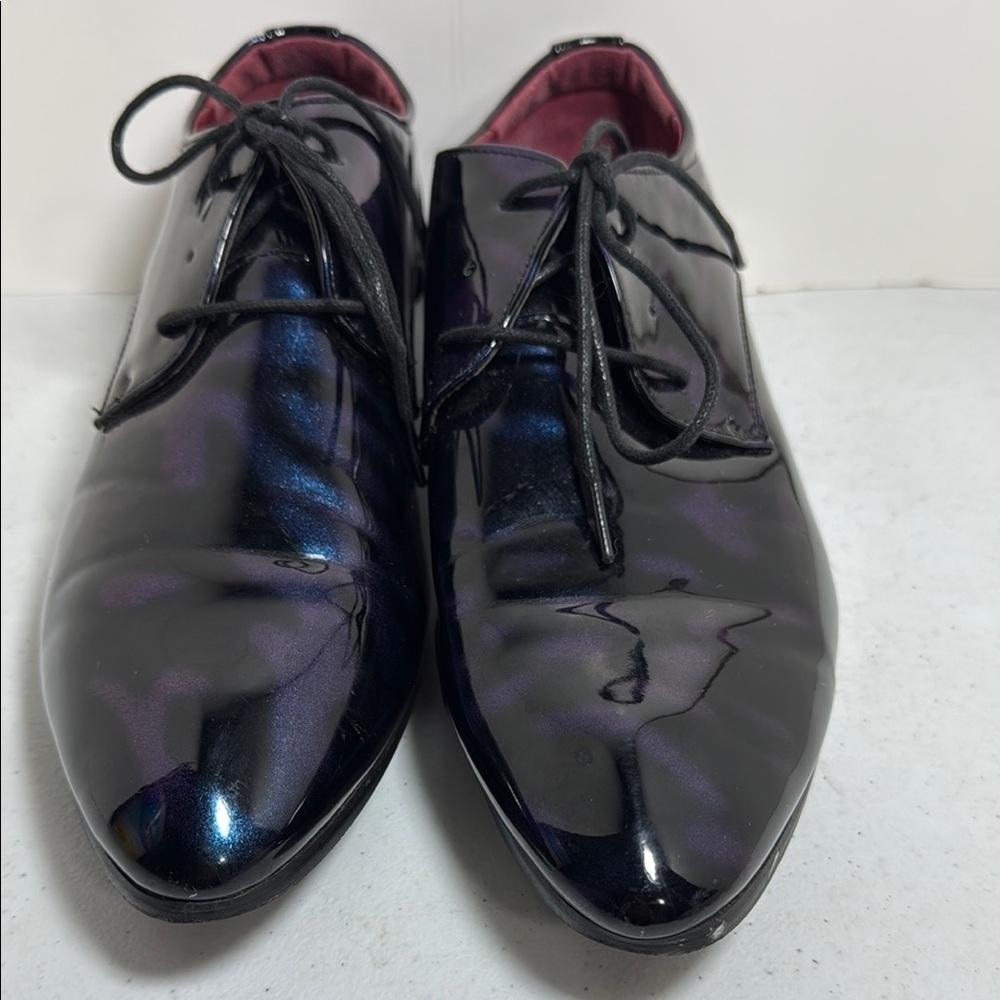 Amazon Men's Glossy Black and Purple Oxfords